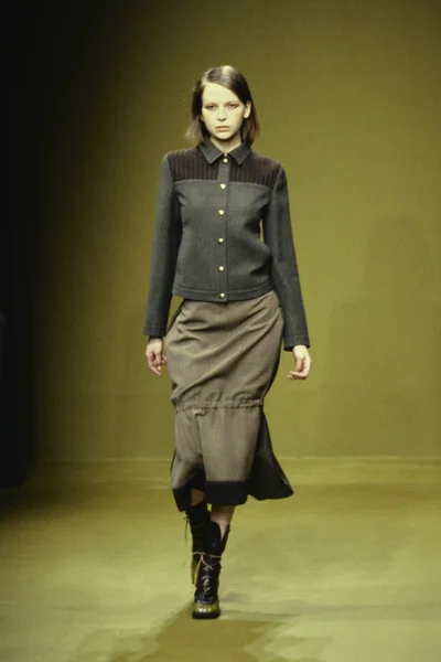 Look 3